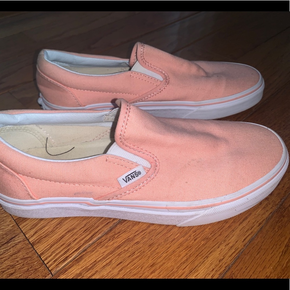 SIZE 7.5 CORAL VANS